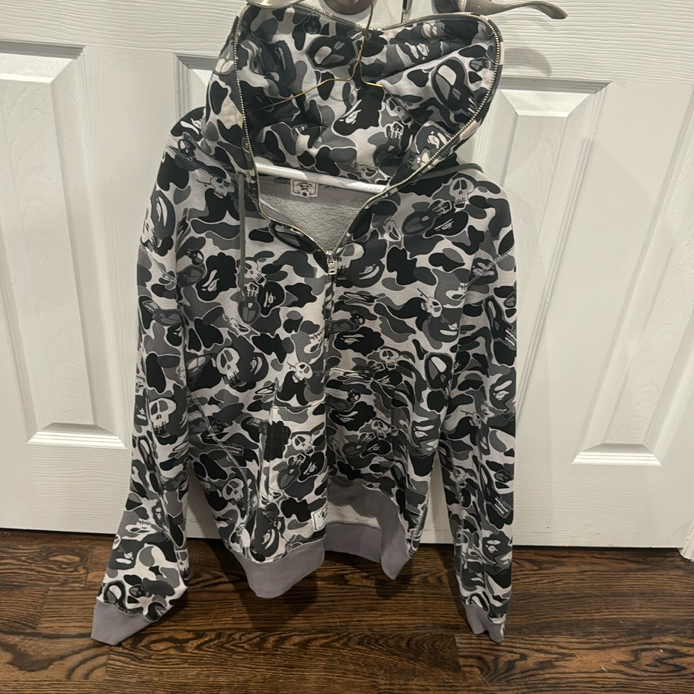 Worn once old colab bape x stussy